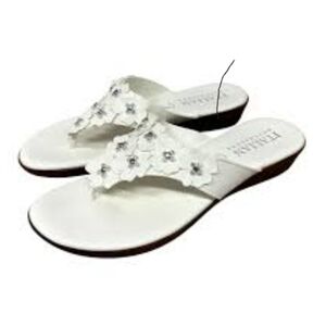 Italian Shoemakers Women's Cream Sandals